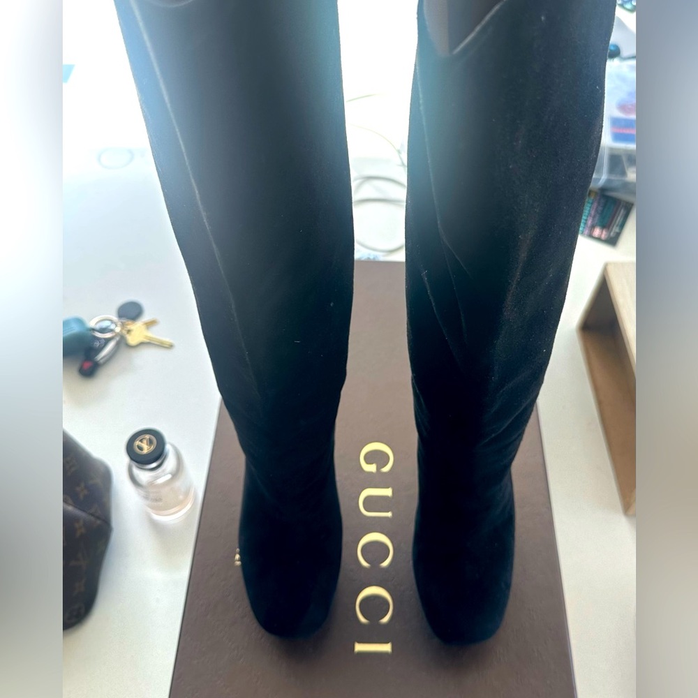 Gucci women knee boots size 38. - Picture 2 of 4